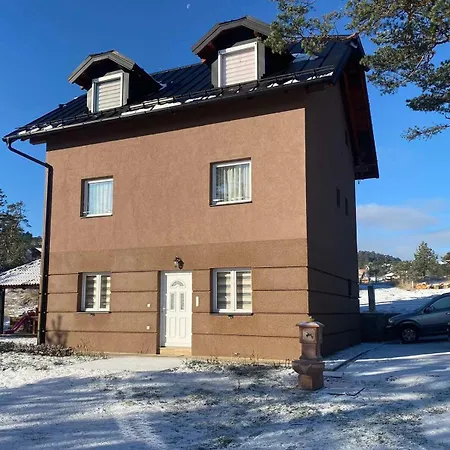 Pineta Apartment Dobroselica